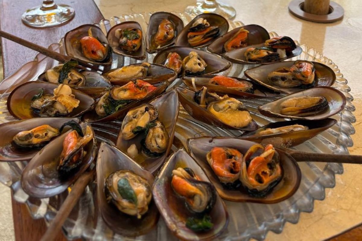 A Tradição Caiçara na Gastronomia da Ilha Grande